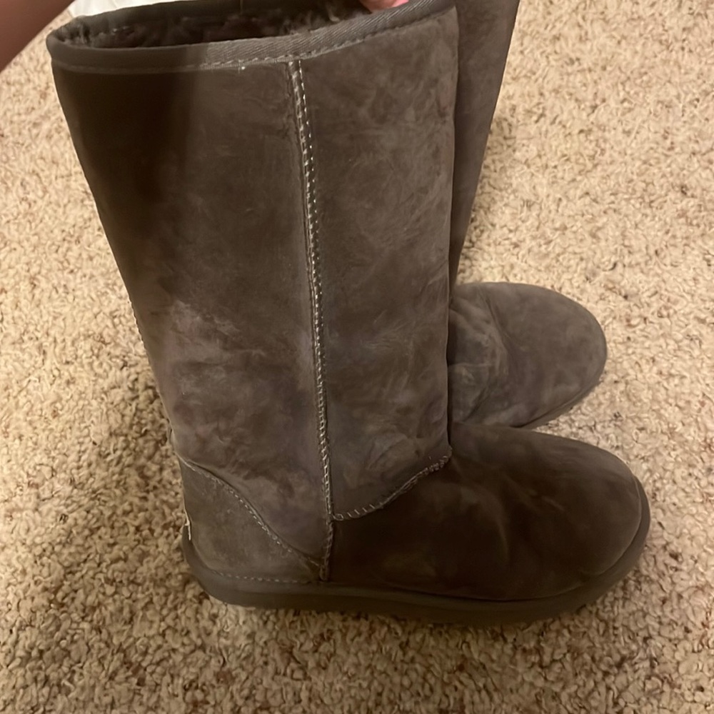 Grey tall uggs